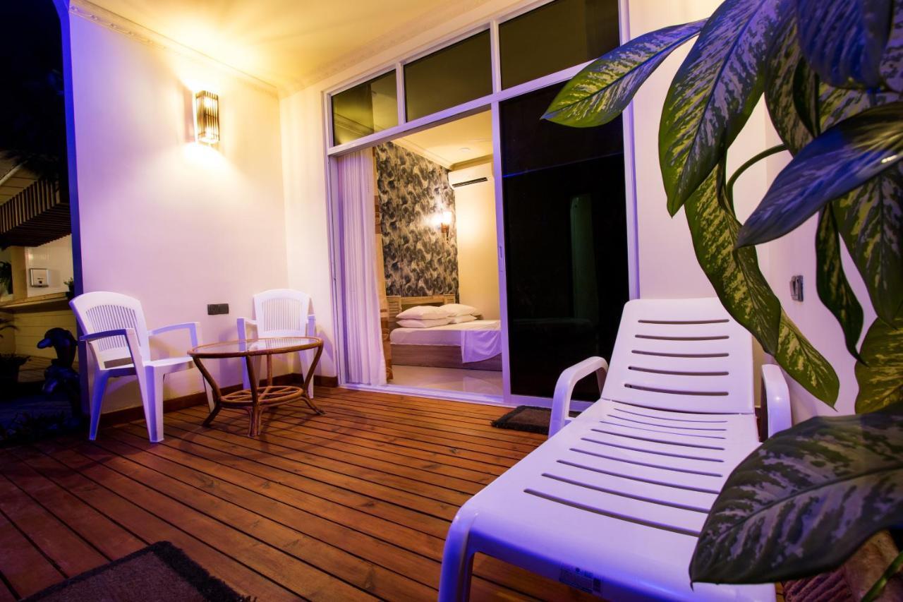 Banyan Villa Maldives Дангети Экстерьер фото